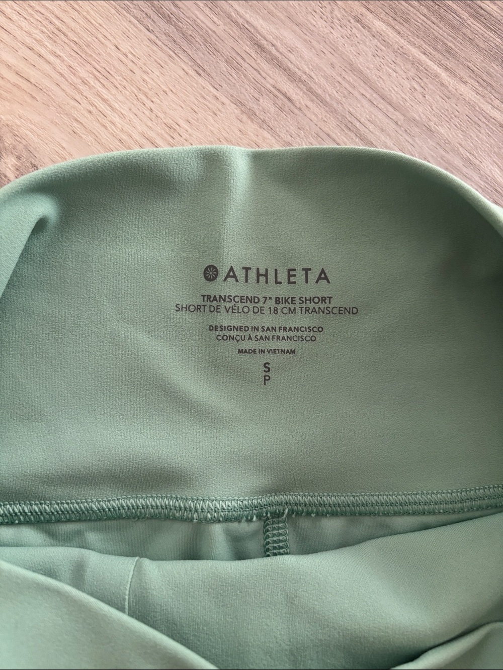 Athleta 7” Women’s High-Waist Mint Green Bike Shorts - Picture 3 of 5